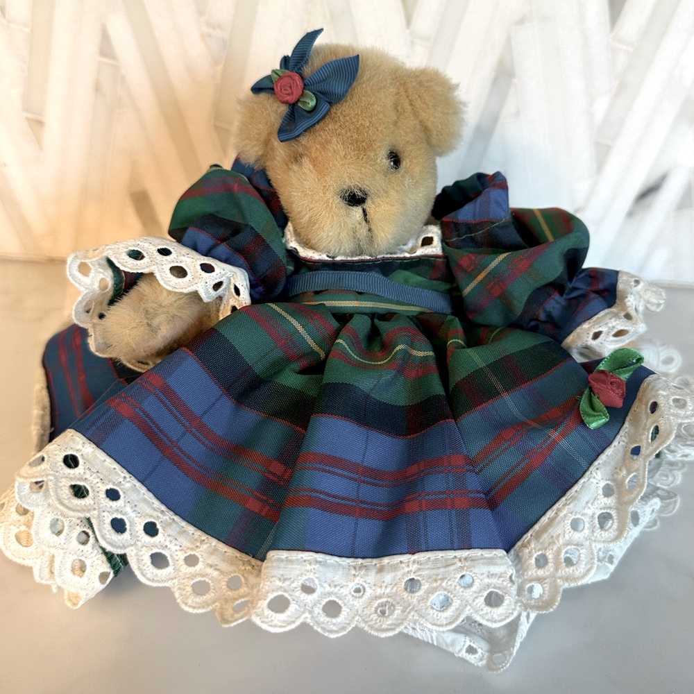 *RARE* VINTAGE 1986 Muffy Vanderbear Christmas “Blue Taffeta” Dress.